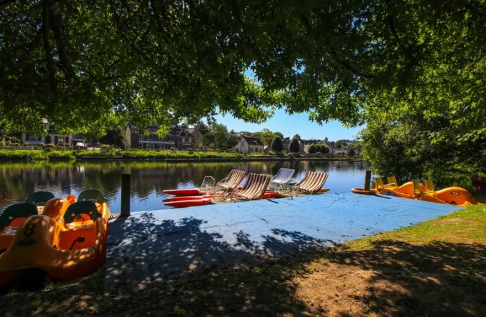 Waterfietsverhuur op het kanaal