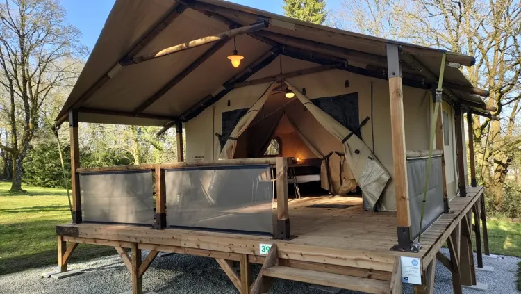 Lodge Kenia 34 - 2 slaapkamers - 34 m² - zonder sanitair - Nieuw in 2023 -