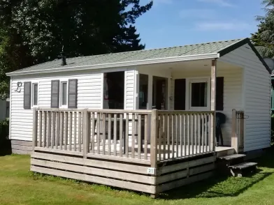 Stacaravan PACIFIQUE 30m² - 2 slaapkamers / Half-schaduwrijk terras