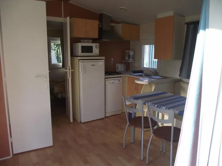 Stacaravan PACIFIQUE 30m² - 2 slaapkamers / Half-schaduwrijk terras