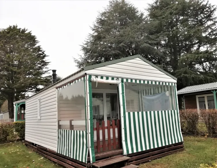 Stacaravan LONDON 24m² / 2 slaapkamers - overdekt terras