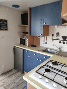 Stacaravan LONDON 24m² / 2 slaapkamers - overdekt terras